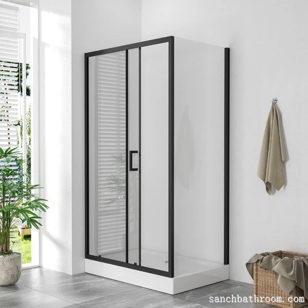 Svart rektangulært dusjkabinett med sidepanel